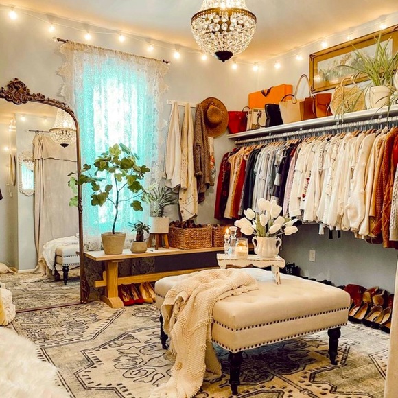 Clothes - Picture 1 of 1